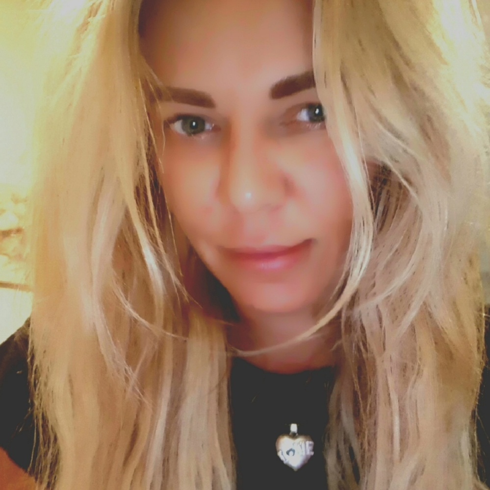 Meet your Posher, Victoria